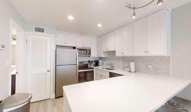 920 W Lagoon Ave A107, Gulf Shores, AL 36542