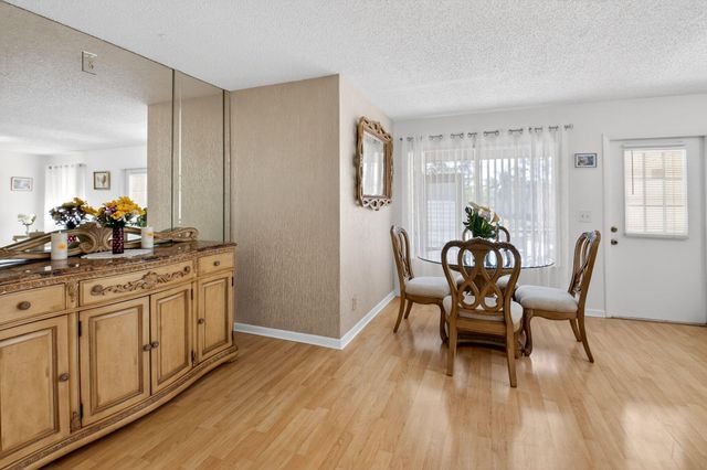 321 Knotty Pine Circle C-2, Greenacres, FL 33463