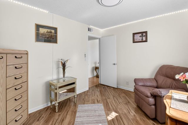 321 Knotty Pine Circle C-2, Greenacres, FL 33463