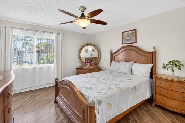 321 Knotty Pine Circle C-2, Greenacres, FL 33463