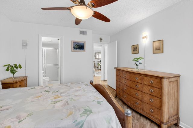 321 Knotty Pine Circle C-2, Greenacres, FL 33463
