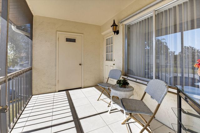 321 Knotty Pine Circle C-2, Greenacres, FL 33463