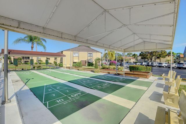 321 Knotty Pine Circle C-2, Greenacres, FL 33463
