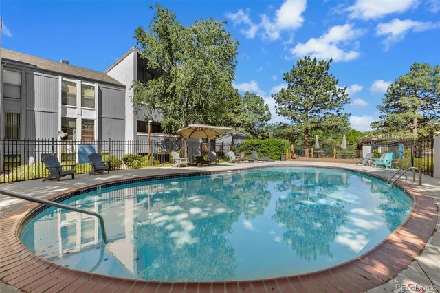 9867 E Peakview Avenue E1, Englewood, CO 80111