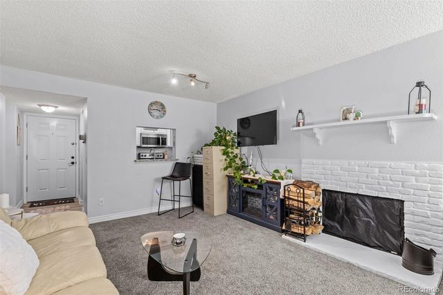 9867 E Peakview Avenue E1, Englewood, CO 80111