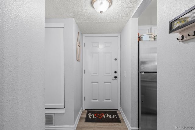 9867 E Peakview Avenue E1, Englewood, CO 80111
