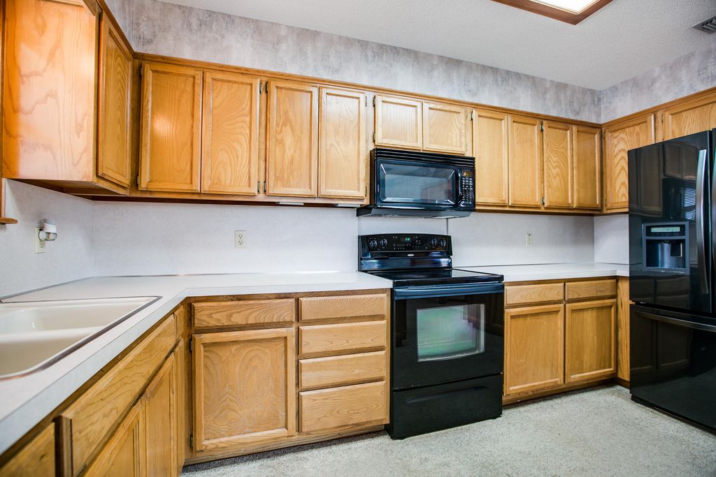 Image 16 of property listing at 4201 Shefflera Drive, San Angelo, TX 76904