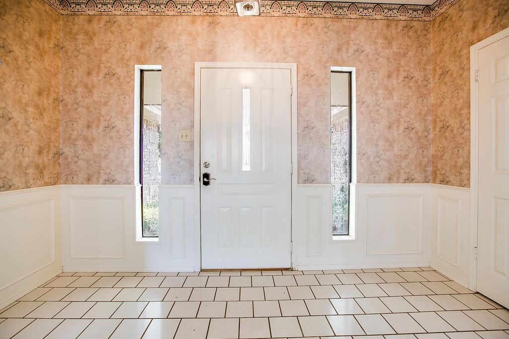 Image 6 of property listing at 4201 Shefflera Drive, San Angelo, TX 76904