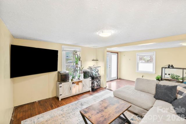 38 Pisgah View Road, Asheville, NC 28806