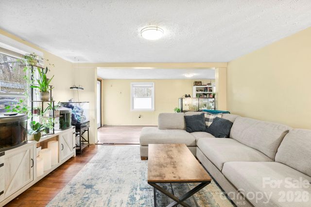 38 Pisgah View Road, Asheville, NC 28806