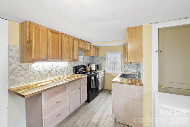 38 Pisgah View Road, Asheville, NC 28806