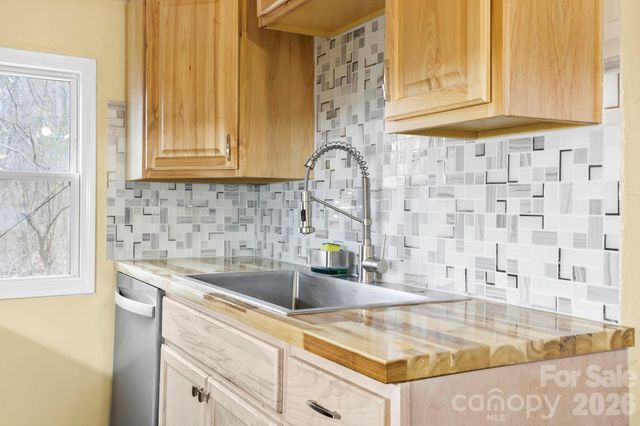 38 Pisgah View Road, Asheville, NC 28806