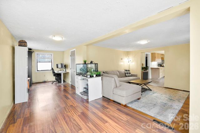 38 Pisgah View Road, Asheville, NC 28806