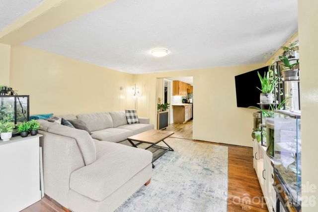 38 Pisgah View Road, Asheville, NC 28806