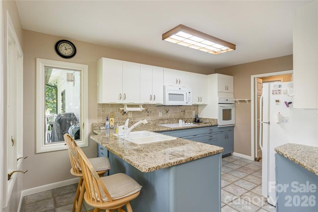 1270 Glen Cannon Drive, Pisgah Forest, NC 28768