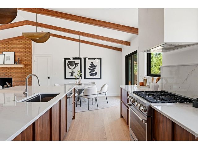 922 Club View Rd, Fort Collins, CO 80524
