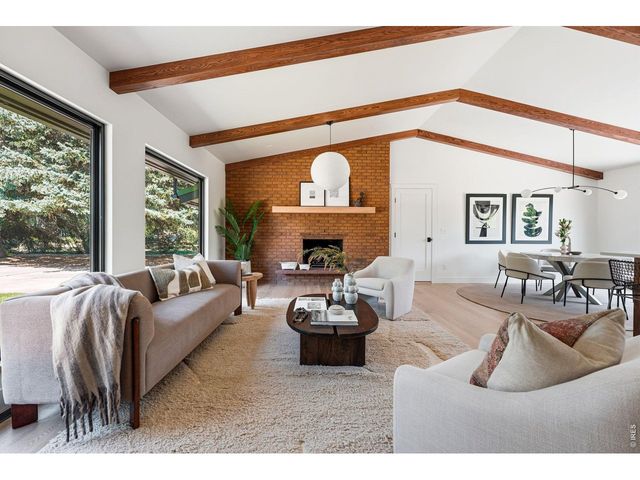 922 Club View Rd, Fort Collins, CO 80524