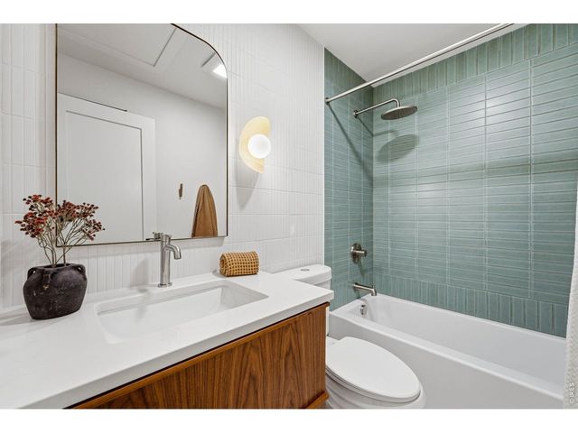 922 Club View Rd, Fort Collins, CO 80524