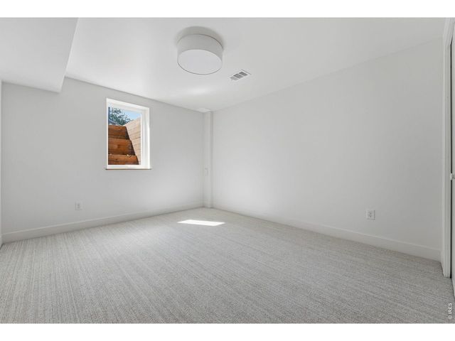 922 Club View Rd, Fort Collins, CO 80524