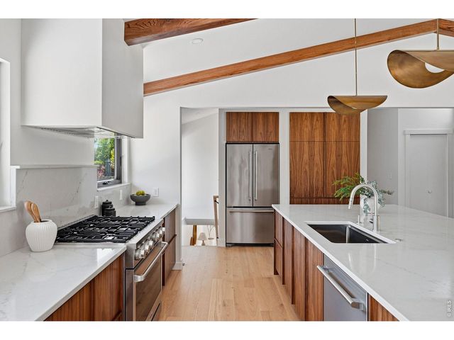 922 Club View Rd, Fort Collins, CO 80524