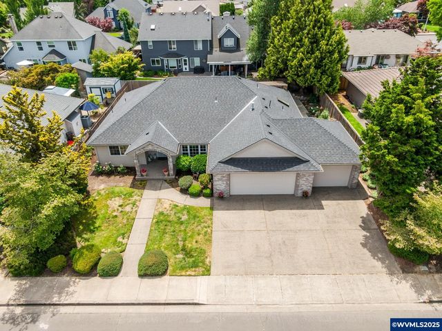 1158 Meadowridge St, Keizer, OR 97303