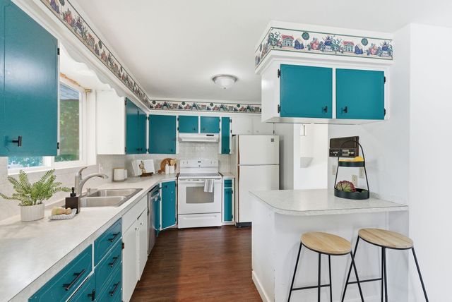 806 S Adams Rd, Spokane Valley, WA 99037