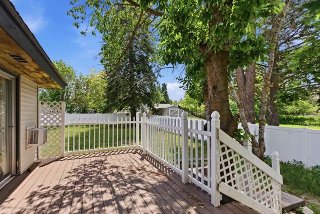 806 S Adams Rd, Spokane Valley, WA 99037