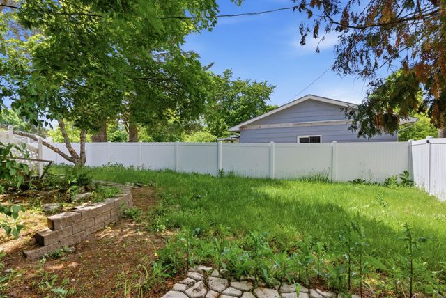 806 S Adams Rd, Spokane Valley, WA 99037
