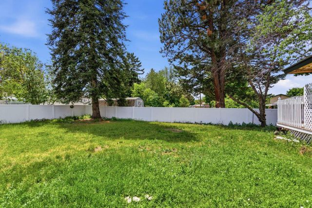 806 S Adams Rd, Spokane Valley, WA 99037