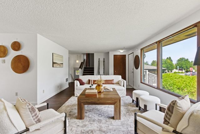 806 S Adams Rd, Spokane Valley, WA 99037