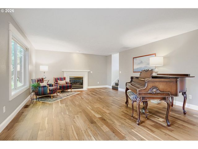4803 Se VIEWPOINT Dr, Troutdale, OR 97060