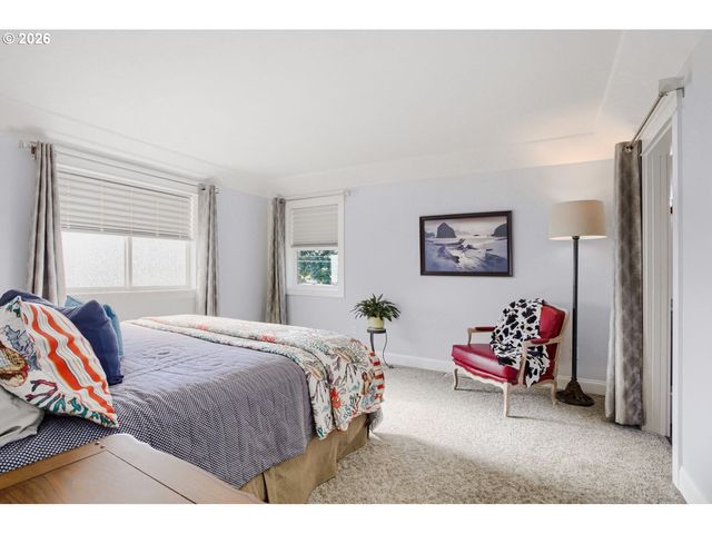 4803 Se VIEWPOINT Dr, Troutdale, OR 97060