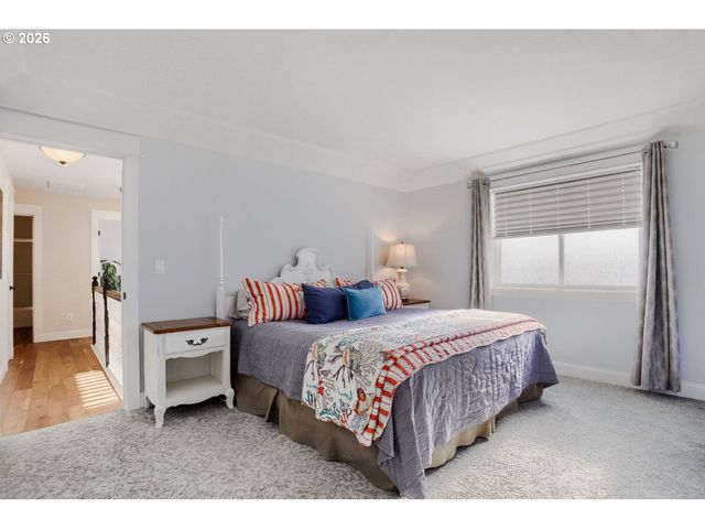4803 Se VIEWPOINT Dr, Troutdale, OR 97060