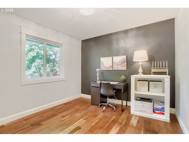4803 Se VIEWPOINT Dr, Troutdale, OR 97060