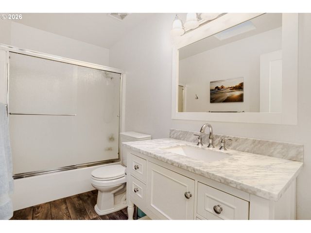 4803 Se VIEWPOINT Dr, Troutdale, OR 97060
