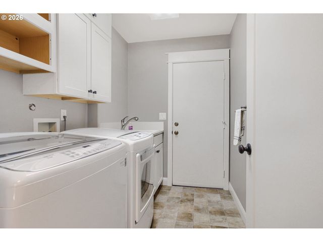 4803 Se VIEWPOINT Dr, Troutdale, OR 97060