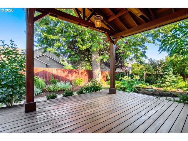 4803 Se VIEWPOINT Dr, Troutdale, OR 97060