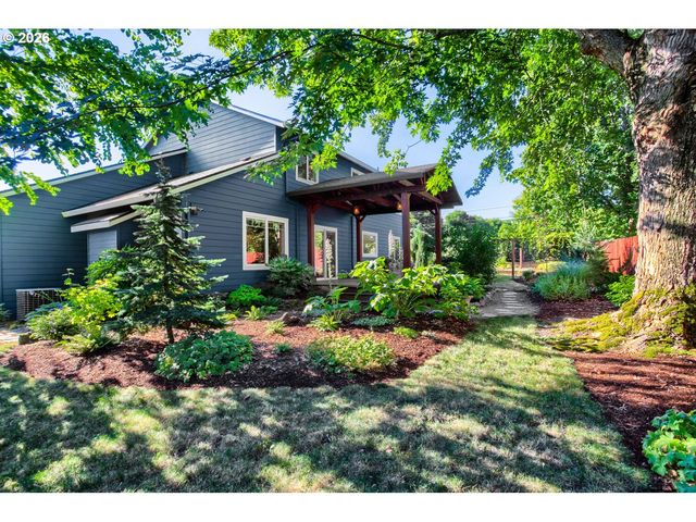 4803 Se VIEWPOINT Dr, Troutdale, OR 97060