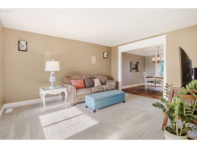 4803 Se VIEWPOINT Dr, Troutdale, OR 97060