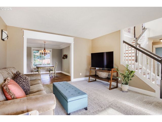4803 Se VIEWPOINT Dr, Troutdale, OR 97060