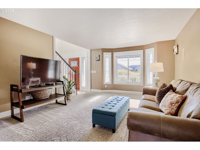 4803 Se VIEWPOINT Dr, Troutdale, OR 97060