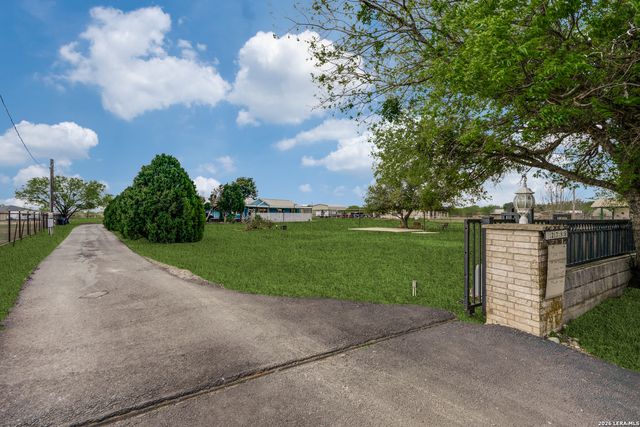 12758 Fm 1346, Saint Hedwig, TX 78152