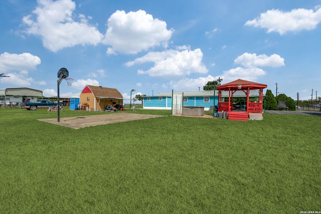 12758 Fm 1346, Saint Hedwig, TX 78152