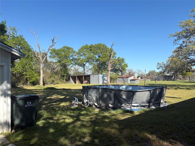 2291 Highway 71, Columbus, TX 78934