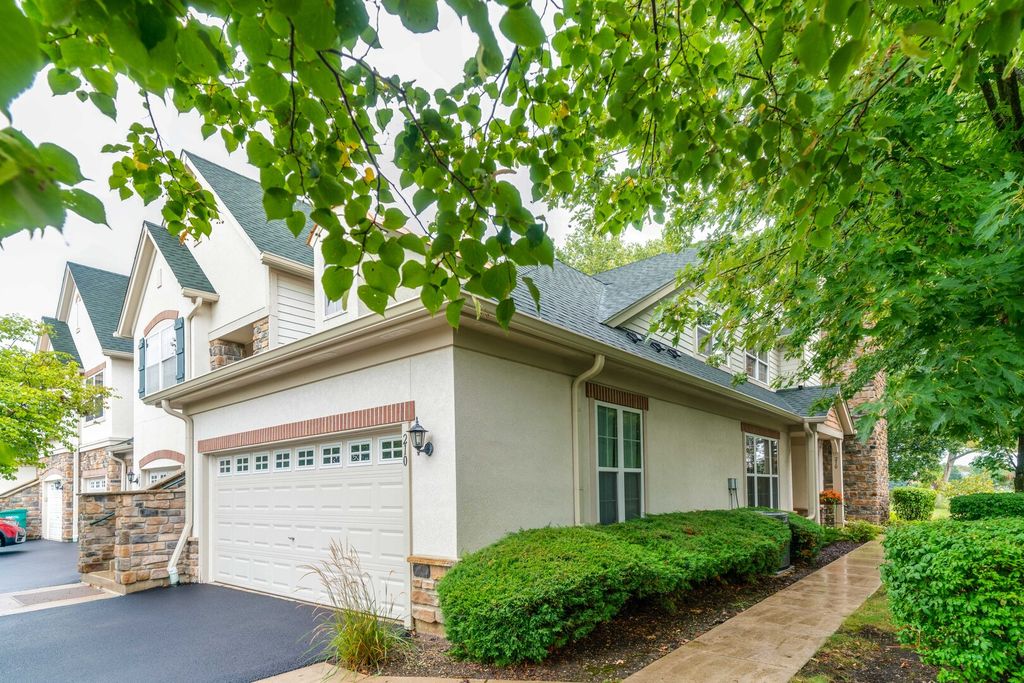 210 Shadow Creek Circle 210, Vernon Hills, IL 60061 — exterior