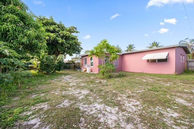 1408 W Broome Street, Lantana, FL 33462