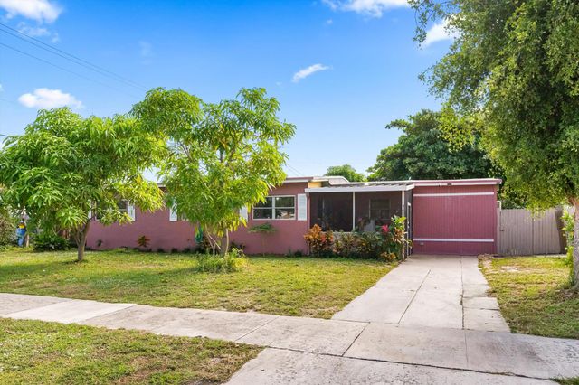 1408 W Broome Street, Lantana, FL 33462