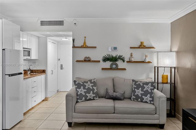 19201 Collins Avenue 1123, Sunny Isles Beach, FL 33160