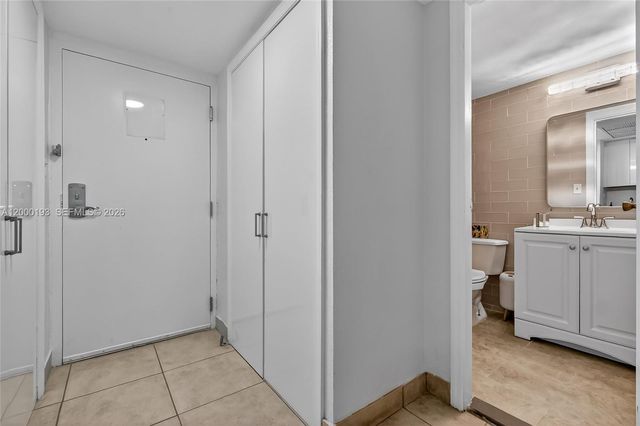 19201 Collins Avenue 1123, Sunny Isles Beach, FL 33160