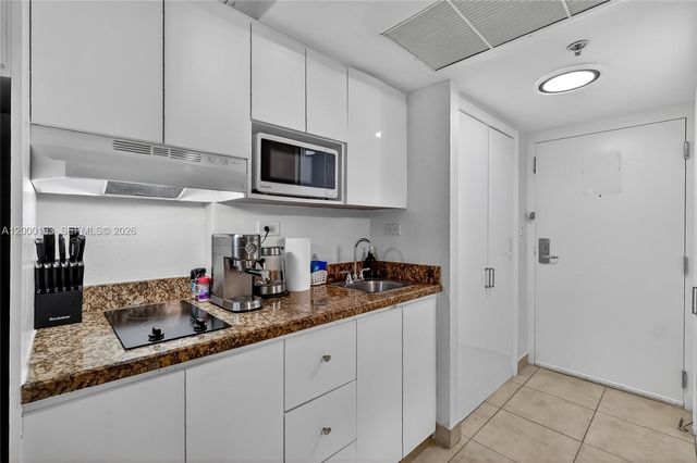 19201 Collins Avenue 1123, Sunny Isles Beach, FL 33160